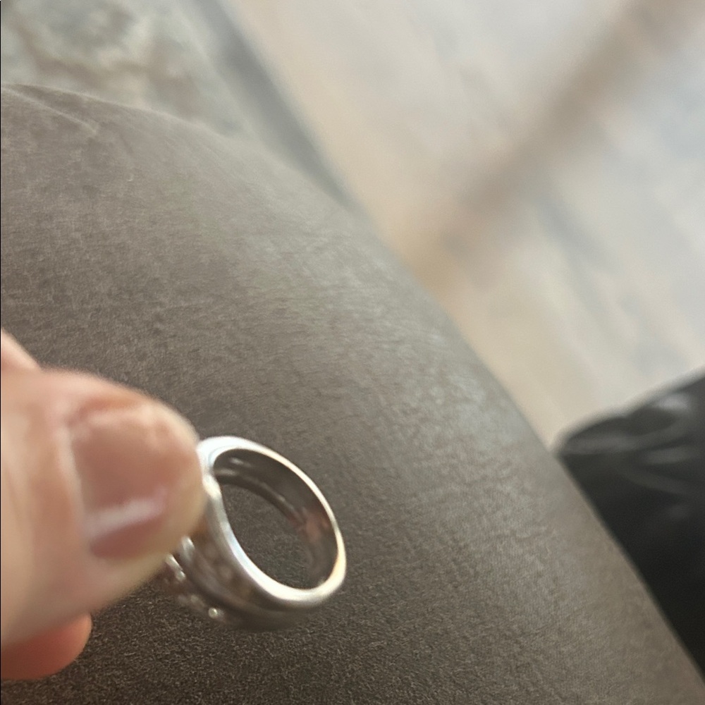 Elegant Silver Women's Ring Size 6 - Picture 4 of 10